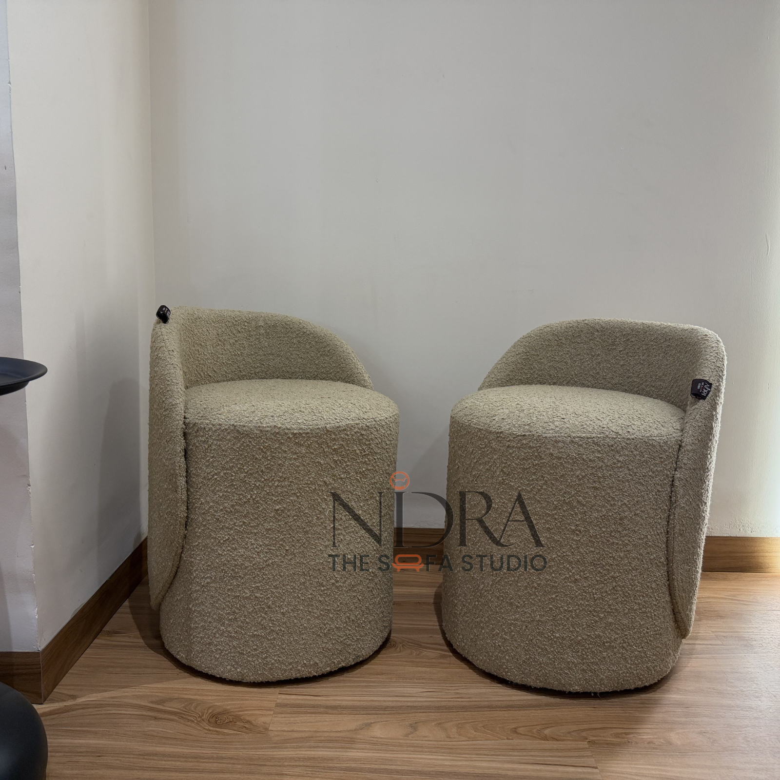 Curve Accent Chair - Image 2